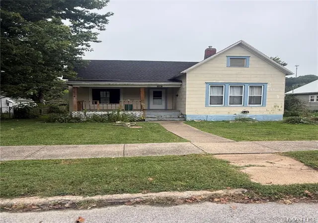 Photo 2 of Single family home for sale at 2519 Chestnut St, Hannibal, MO 63401 | MLS# MIS26060711 | Listing updated on 2026-09-23