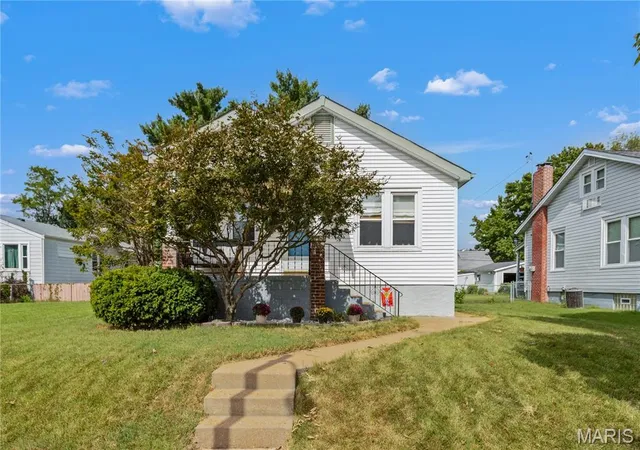 Photo 2 of Sale Pending at 6215 Arthur Ave, Saint Louis, MO 63139 | MLS# MIS26060724 | Listing updated on 2026-10-05