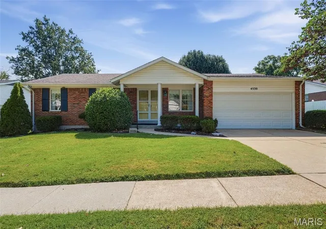 Photo 1 of Sale Pending at 4530 Firelight Dr, Saint Louis, MO 63129 | MLS# MIS26060737 | Listing updated on 2026-09-29