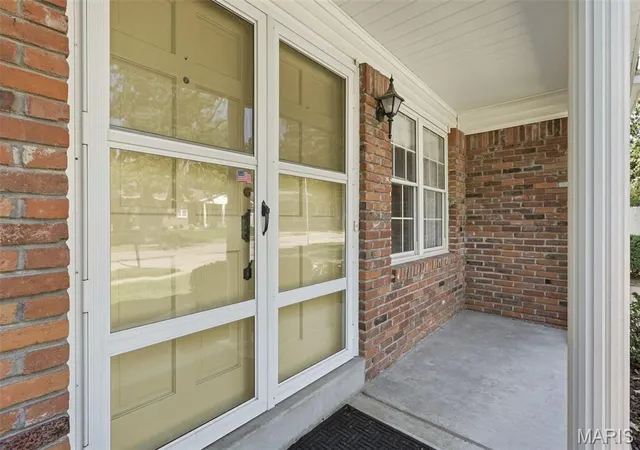 Photo 3 of Sale Pending at 4530 Firelight Dr, Saint Louis, MO 63129 | MLS# MIS26060737 | Listing updated on 2026-09-29