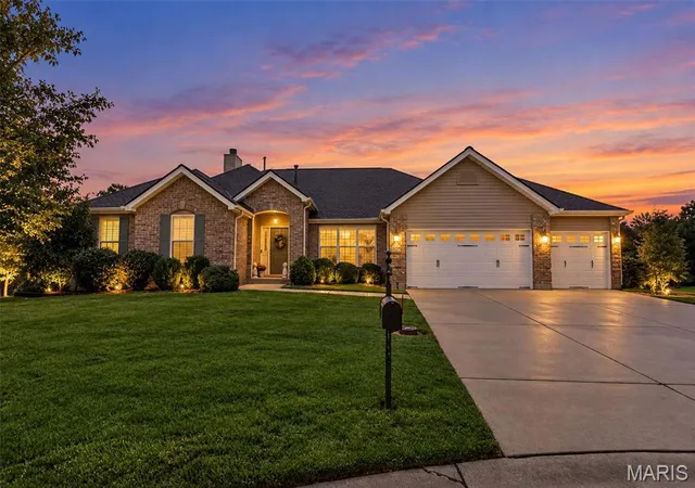 Photo 1 of Sale Pending at 2278 Haverford Dr, Belleville, IL 62221 | MLS# MIS26060739 | Listing updated on 2026-10-20