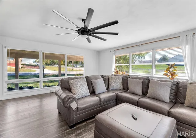 Photo 2 of Single family home for sale at 1 Saint Anthony Dr, Saint Peters, MO 63376 | MLS# MIS26060747 | Listing updated on 2026-10-09