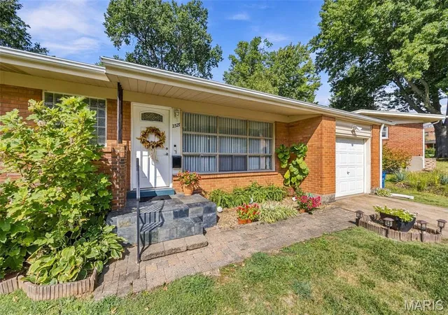 Photo 2 of Single family home for sale at 2327 Kenosho Ave, Saint Louis, MO 63114 | MLS# MIS26060753 | Listing updated on 2026-09-24