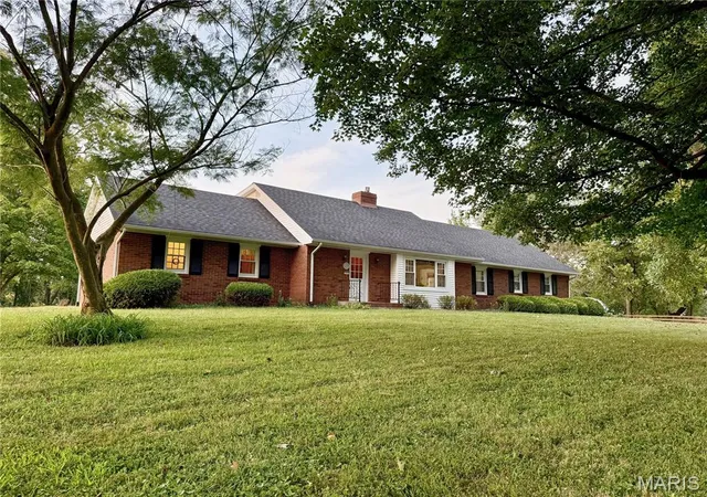 Photo 3 of Single family home for sale at 27976 Hwy Ww, Clarksville, MO 63336 | MLS# MIS26060755 | Listing updated on 2026-09-25