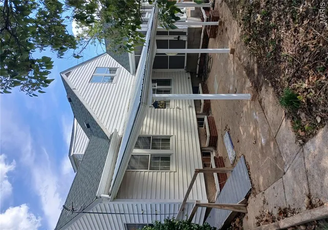 Photo 3 of Single family home for sale at 812 W Miller St, De Soto, MO 63020 | MLS# MIS26060757 | Listing updated on 2026-10-02