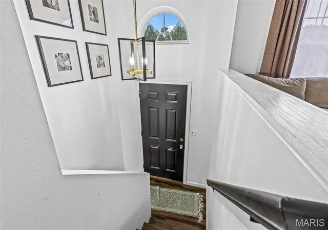 Photo 3 of Sale Pending at 1552 St Charles Dr, Hillsboro, MO 63050 | MLS# MIS26060758 | Listing updated on 2026-09-27