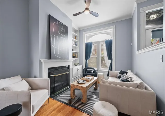 Photo 4 of Single family home for sale at 2745 Russell Blvd, Saint Louis, MO 63104 | MLS# MIS26060764 | Listing updated on 2026-09-28