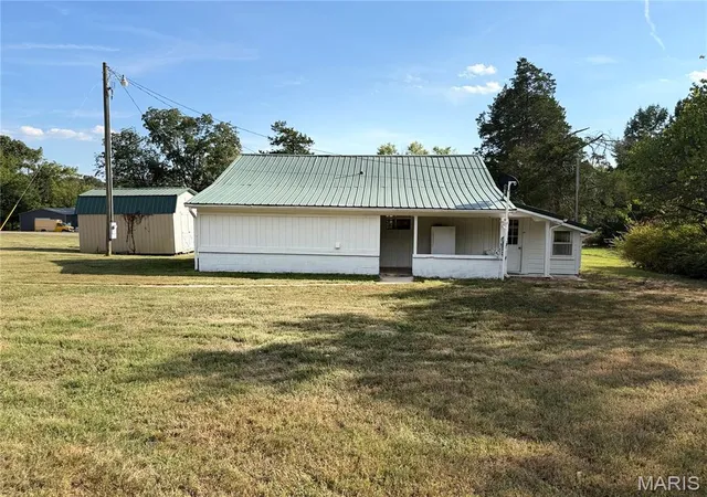 Photo 35 of Single family home for sale at 8424 Hwy M, Poplar Bluff, MO 63901 | MLS# MIS26060766 | Listing updated on 2026-10-17