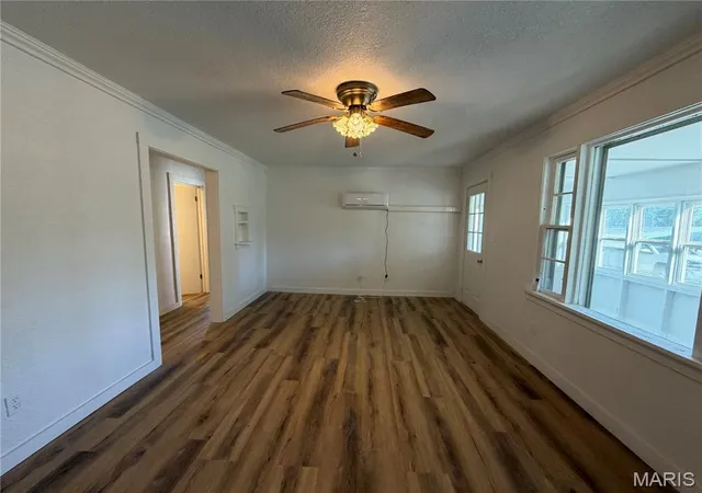 Photo 4 of Single family home for sale at 8424 Hwy M, Poplar Bluff, MO 63901 | MLS# MIS26060766 | Listing updated on 2026-09-24