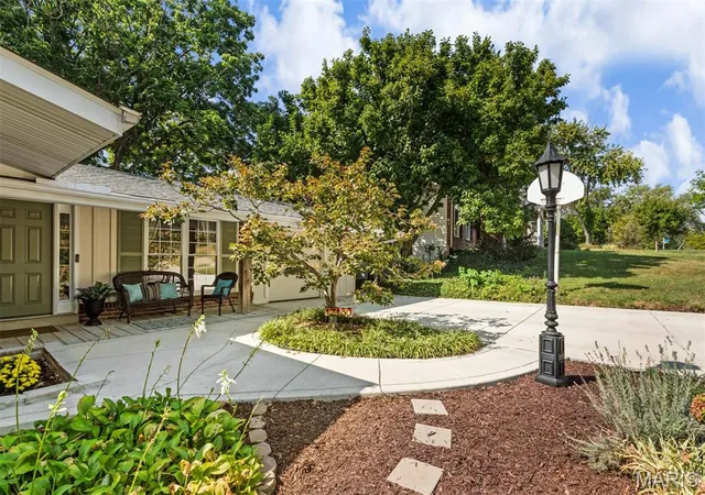 Photo 2 of Single family home for sale at 12150 Lake Meade Dr, Saint Louis, MO 63146 | MLS# MIS26060767 | Listing updated on 2026-09-27