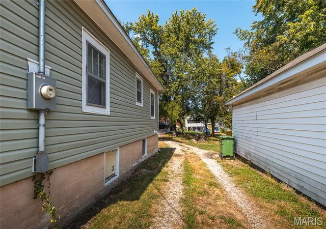 Photo 3 of Single family home for sale at 407 E 12th Street, Rolla, MO 65401 | MLS# MIS26060769 | Listing updated on 2026-09-21