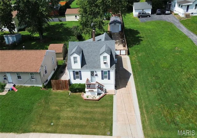 Photo 2 of Single family home for sale at 2315 Wengler Ave, Saint Louis, MO 63114 | MLS# MIS26060771 | Listing updated on 2026-10-05