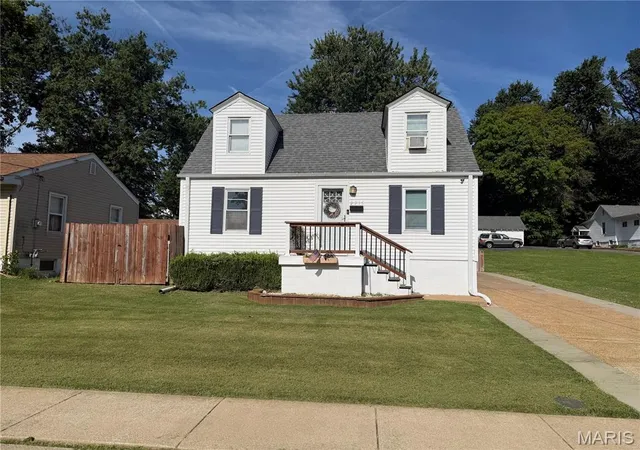 Photo 1 of Single family home for sale at 2315 Wengler Ave, Saint Louis, MO 63114 | MLS# MIS26060771 | Listing updated on 2026-10-05