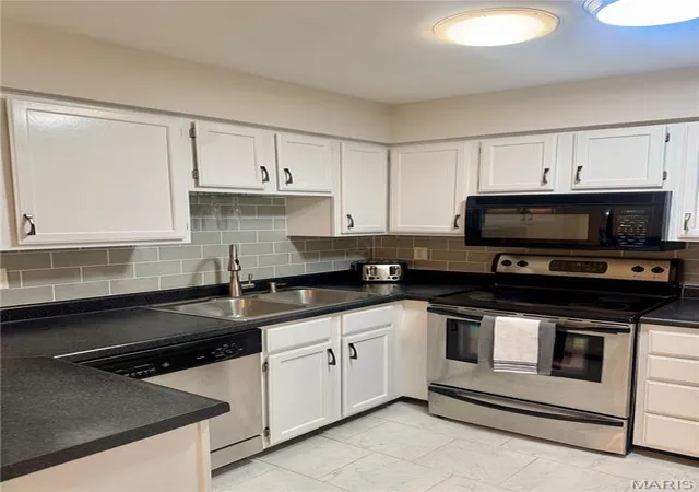 Photo 3 of Townhouse for sale at 151 Cascade Ter Dr, Ballwin, MO 63021 | MLS# MIS26060775 | Listing updated on 2026-09-22