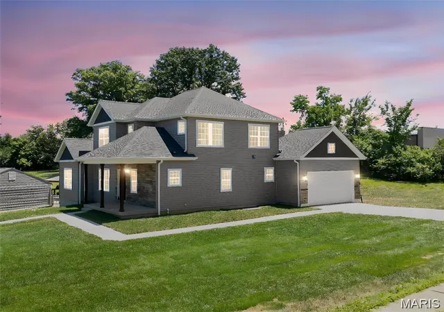 Photo 3 of Single family home for sale at 106 Highview Dr, Ballwin, MO 63011 | MLS# MIS26060794 | Listing updated on 2026-10-05