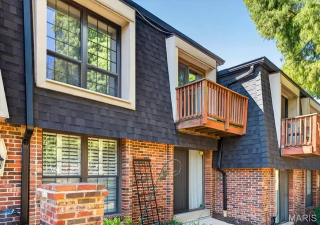 Photo 2 of Condo for sale at 1143 Appleseed Ln #D, Saint Louis, MO 63132 | MLS# MIS26060809 | Listing updated on 2026-09-22