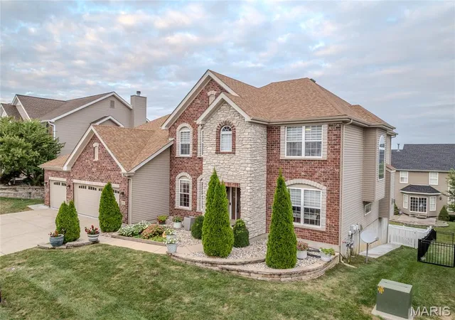 Photo 2 of Single family home for sale at 979 Bentley Park Cir, O Fallon, MO 63368 | MLS# MIS26060810 | Listing updated on 2026-09-29