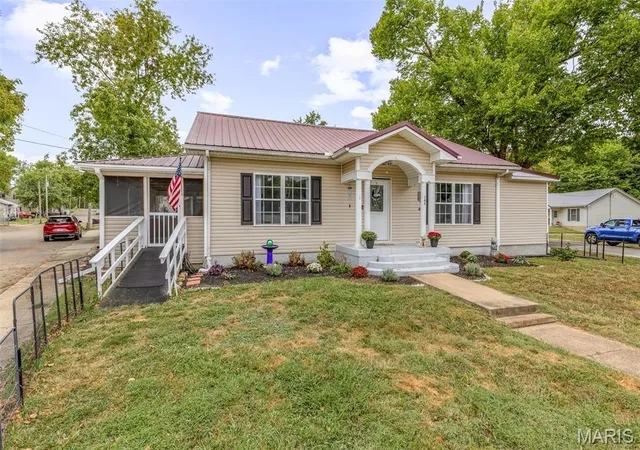 Photo 2 of Single family home for sale at 105 Twin St, Bonne Terre, MO 63628 | MLS# MIS26060815 | Listing updated on 2026-10-03