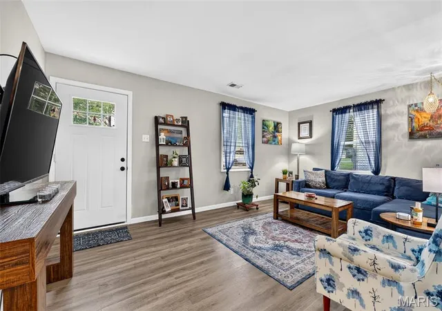Photo 4 of Single family home for sale at 9120 Kathlyn Dr, Saint Louis, MO 63134 | MLS# MIS26060822 | Listing updated on 2026-10-01