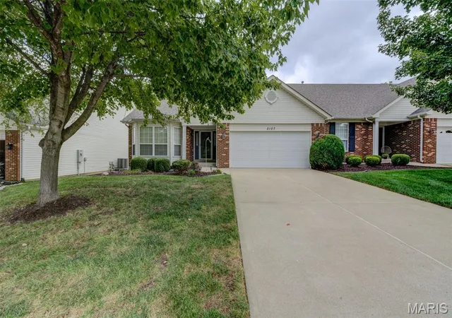Photo 3 of Condo for sale at 2107 Mcgregor Cir, O Fallon, MO 63368 | MLS# MIS26060825 | Listing updated on 2026-09-28