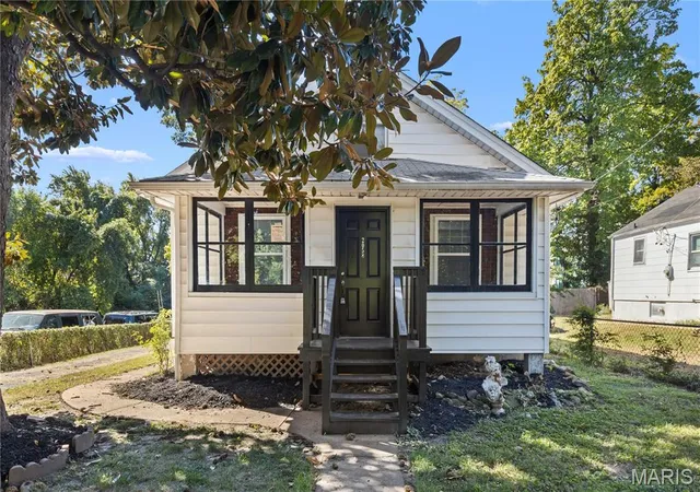 Photo 1 of Single family home for sale at 2058 Belle Ave, Saint Louis, MO 63136 | MLS# MIS26060833 | Listing updated on 2026-10-10