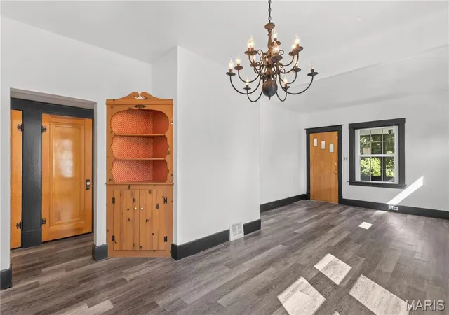 Photo 2 of Single family home for sale at 2058 Belle Ave, Saint Louis, MO 63136 | MLS# MIS26060833 | Listing updated on 2026-10-10