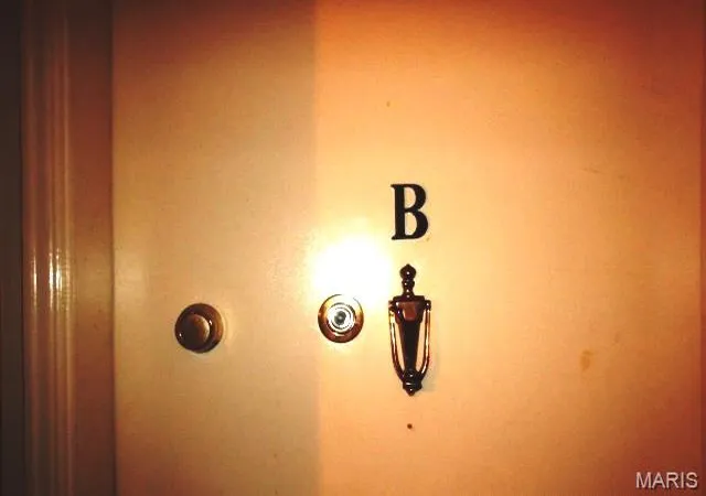 Listing Photo 4 - Condo for sale in building located at 6671 Flowerfield Ln, Florissant, MO 63033 - Unit #B