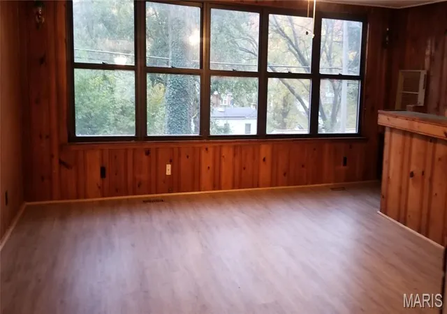 Photo 4 of Single family home for sale at 6914 Willow Wood Dr, Saint Louis, MO 63121 | MLS# MIS26060838 | Listing updated on 2026-09-23