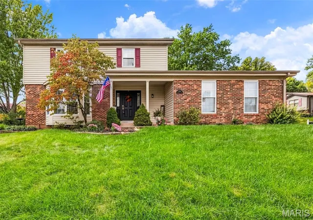 Photo 2 of Single family home for sale at 6031 Treeridge Trl, Saint Louis, MO 63129 | MLS# MIS26060845 | Listing updated on 2026-09-30