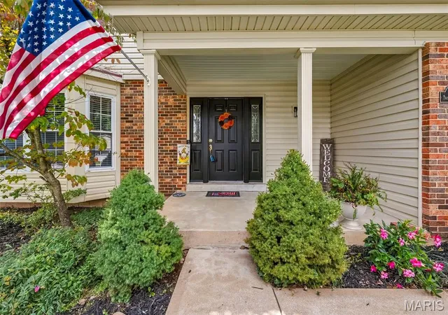 Photo 3 of Single family home for sale at 6031 Treeridge Trl, Saint Louis, MO 63129 | MLS# MIS26060845 | Listing updated on 2026-09-30