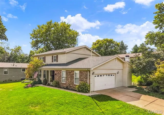 Photo 4 of Single family home for sale at 6031 Treeridge Trl, Saint Louis, MO 63129 | MLS# MIS26060845 | Listing updated on 2026-09-30