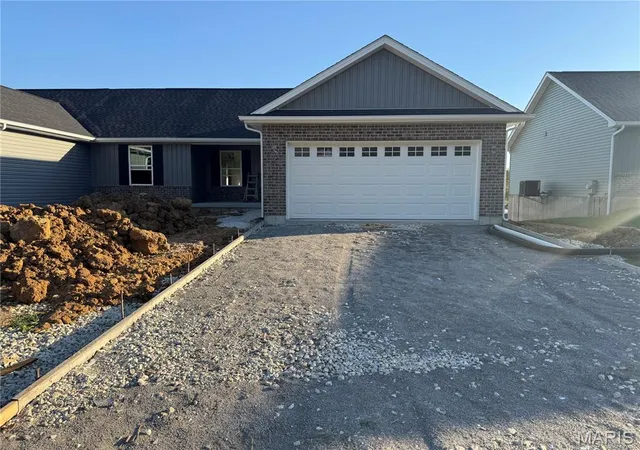 Photo 1 of Single family home for sale at 266 Railroad St, Moscow Mills, MO 63362 | MLS# MIS26060854 | Listing updated on 2026-10-13