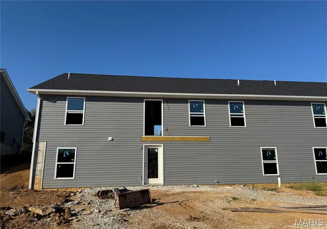Photo 2 of Single family home for sale at 266 Railroad St, Moscow Mills, MO 63362 | MLS# MIS26060854 | Listing updated on 2026-10-13
