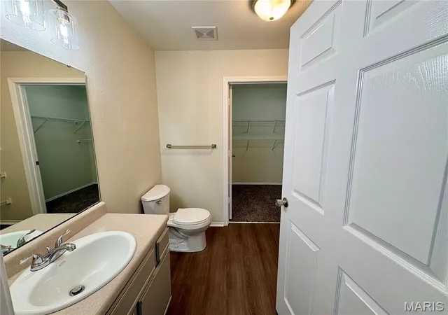 Photo 4 of Single family home for sale at 822 Trade Winds Dr, Perryville, MO 63775 | MLS# MIS26060855 | Listing updated on 2026-09-24