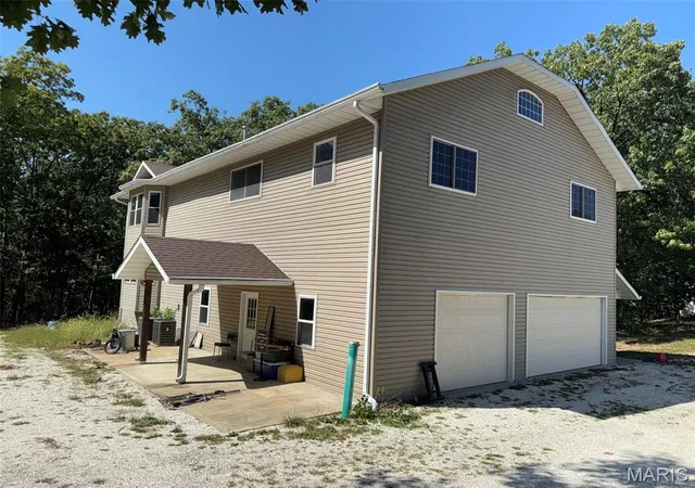 Photo 3 of Single family home for sale at 26273 Woodridge Dr, Warrenton, MO 63383 | MLS# MIS26060868 | Listing updated on 2026-09-26