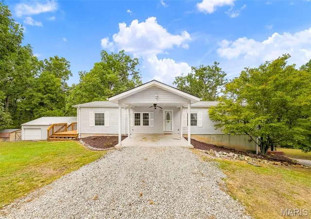 Photo 2 of Sale Pending at 299 O Shaw Dr, Foley, MO 63347 | MLS# MIS26060891 | Listing updated on 2026-09-30