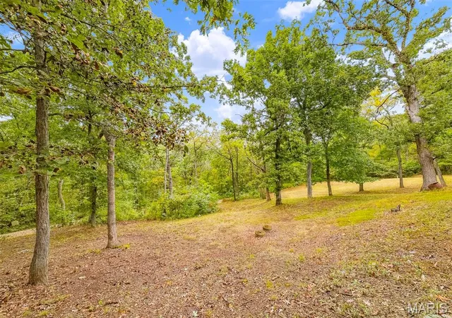 Photo 3 of Sale Pending at 299 O Shaw Dr, Foley, MO 63347 | MLS# MIS26060891 | Listing updated on 2026-09-30