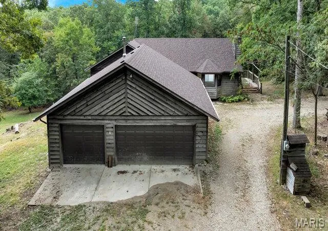 Photo 3 of Sale Pending at 5776 Timber Ln, Hillsboro, MO 63050 | MLS# MIS26060895 | Listing updated on 2026-10-03