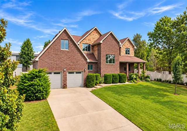 Photo 1 of Single family home for sale at 106 Bruce Dr, Saint Robert, MO 65584 | MLS# MIS26060896 | Listing updated on 2026-10-08