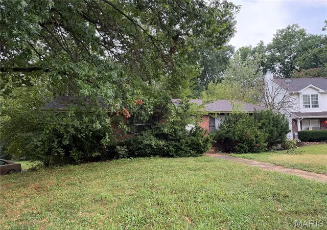 Photo 1 of Sale Pending at 1878 Clemens Ct, Barnhart, MO 63012 | MLS# MIS26060914 | Listing updated on 2026-09-25