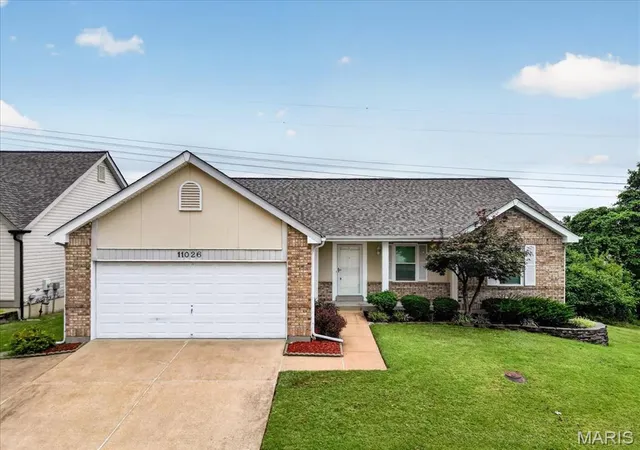 Photo 2 of Single family home for sale at 11026 Kohrs Ln, Saint Louis, MO 63123 | MLS# MIS26060917 | Listing updated on 2026-10-06