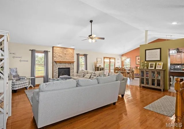 Photo 3 of Single family home for sale at 20 Glory Dr, Highland, IL 62249 | MLS# MIS26060922 | Listing updated on 2026-10-06