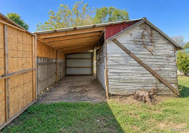 Photo 16 of Single family home for sale at 212 W Pulaski St, Richland, MO 65556 | MLS# MIS26060924 | Listing updated on 2026-09-21