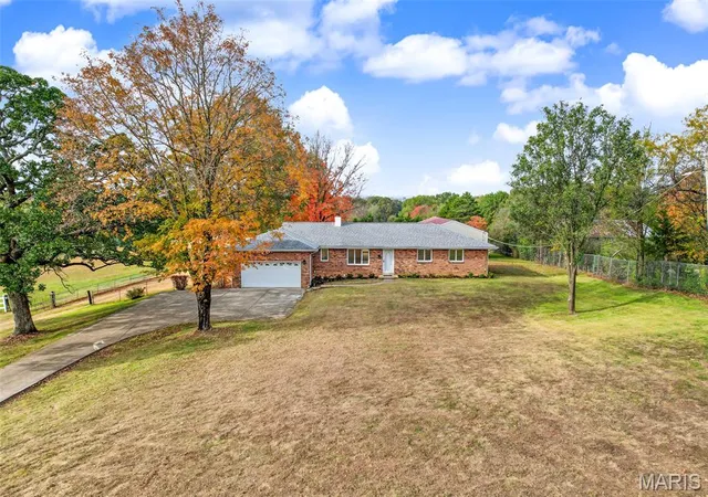 Single family home for sale at 12621 Hyfield Rd, De Soto, MO 63020 | MLS# MIS26060927