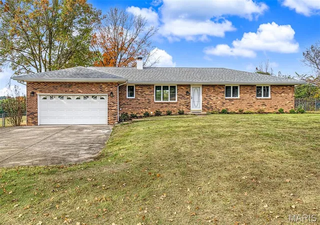 Photo 1 of Single family home for sale at 12621 Hyfield Rd, De Soto, MO 63020 | MLS# MIS26060927 | Listing updated on 2026-10-27