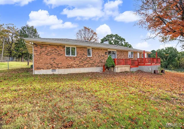 Photo 2 of Single family home for sale at 12621 Hyfield Rd, De Soto, MO 63020 | MLS# MIS26060927 | Listing updated on 2026-10-27
