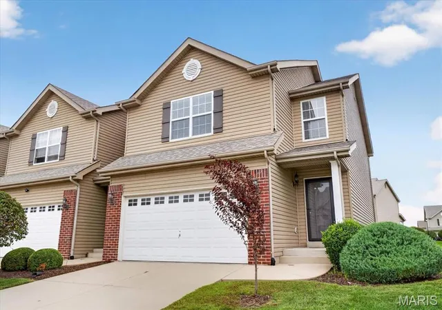 Photo 2 of Townhouse for sale at 863 Harbor Woods Dr, Fairview Heights, IL 62208 | MLS# MIS26060929 | Listing updated on 2026-10-06