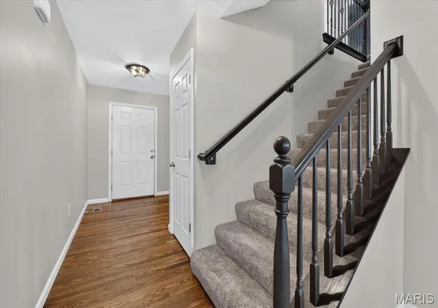 Photo 3 of Townhouse for sale at 863 Harbor Woods Dr, Fairview Heights, IL 62208 | MLS# MIS26060929 | Listing updated on 2026-10-06