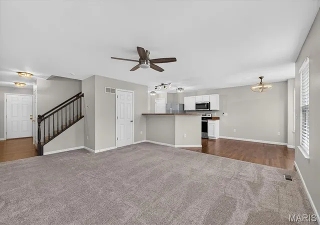 Photo 3 of Townhouse for sale at 863 Harbor Woods Dr, Fairview Heights, IL 62208 | MLS# MIS26060929 | Listing updated on 2026-10-06