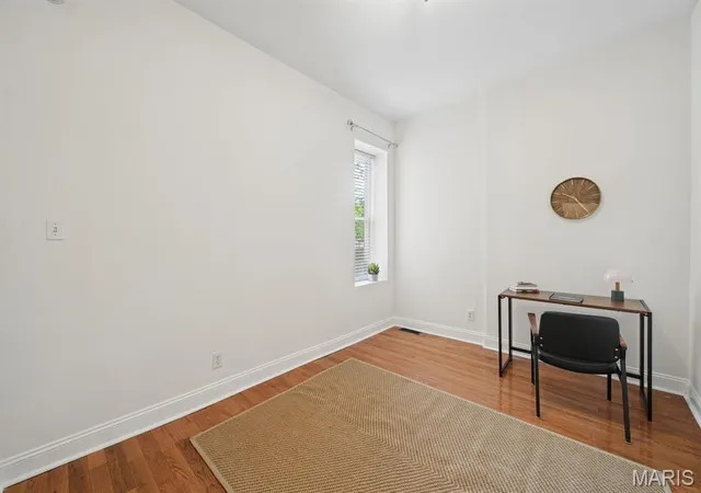 Photo 3 of Single family home for sale at 2241 Shenandoah Ave, Saint Louis, MO 63104 | MLS# MIS26060943 | Listing updated on 2026-09-21